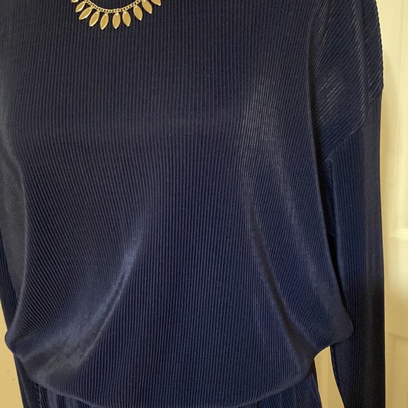 EUC Dress - Picture 3 of 6